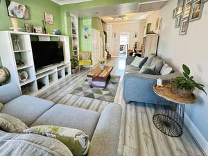 SILCOTT STREET- click for photo gallery